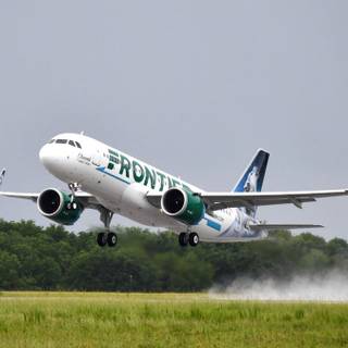 Frontier Airlines wallpaper