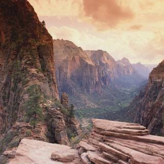 Angels Landing wallpaper