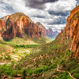 Angels Landing wallpaper
