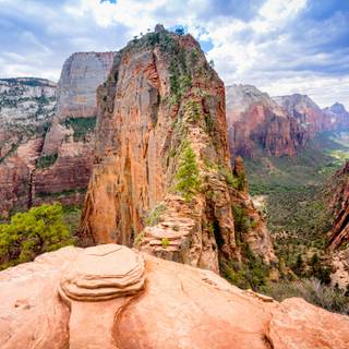 Angels Landing wallpaper