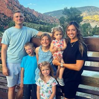 Family travel wallpaper