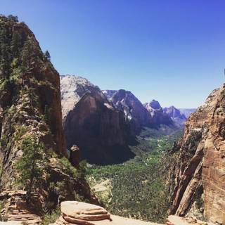 Angels Landing wallpaper