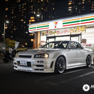 R34 white wallpaper