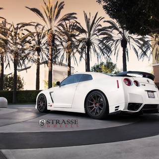 GTR white wallpaper