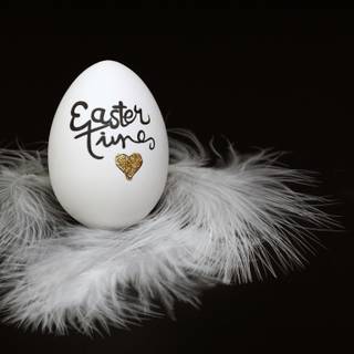 1366x768 Easter wallpaper