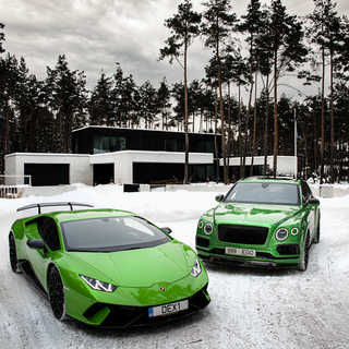 Lamborghini winter iPhone wallpaper