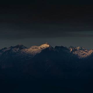 Clean desktop 4k wallpaper