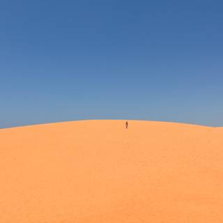 Clean desktop 4k wallpaper