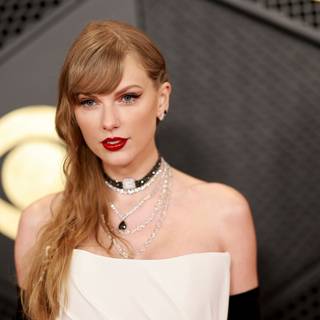 Taylor Swift Grammy 2024 wallpaper