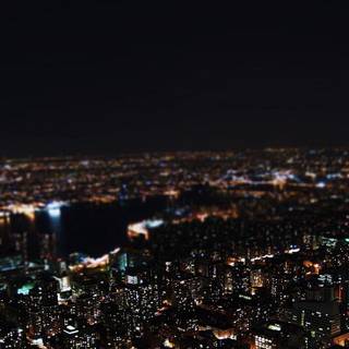 iPhone city night wallpaper