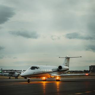 Private jet iPhone wallpaper