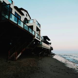 Modern house iPhone wallpaper