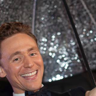 Tom Hiddleston iPhone wallpaper