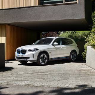 Modern house iPhone wallpaper