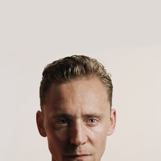 Tom Hiddleston iPhone wallpaper