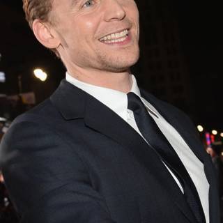 Tom Hiddleston iPhone wallpaper