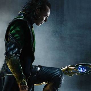 Tom Hiddleston iPhone wallpaper