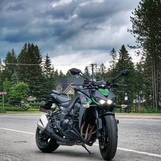 Kawasaki Z1000 R wallpaper