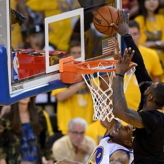 Lebron block wallpaper