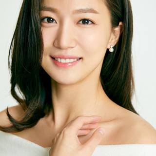 Ha Yeon Joo wallpaper