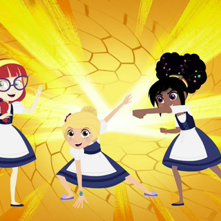 Berry Bees wallpaper