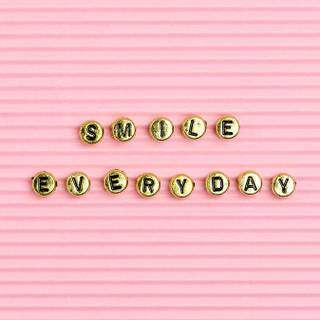 Smile everyday wallpaper