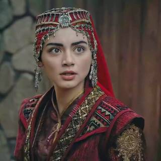 Ozge Torer Kurulus Osman wallpaper