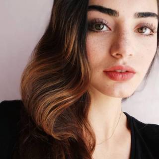 Ozge Torer Kurulus Osman wallpaper