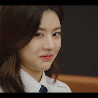 Go Yoon Jung desktop wallpaper