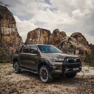 Toyota Hilux iPhone wallpaper