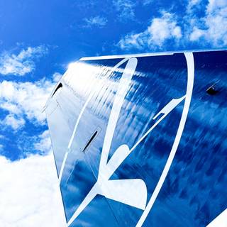 787 iPhone wallpaper