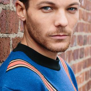 Louis Tomlinson iPhone wallpaper