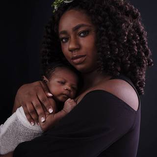 African mother wallpaper