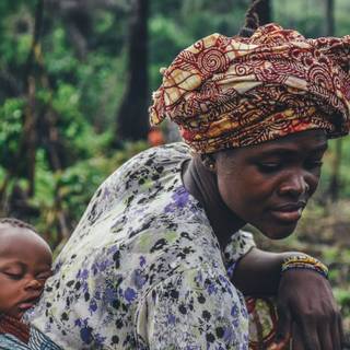 African mother wallpaper