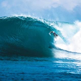 Big wave surfing wallpaper