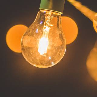 iPhone lamp wallpaper