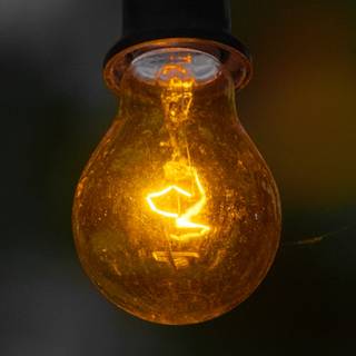 iPhone lamp wallpaper