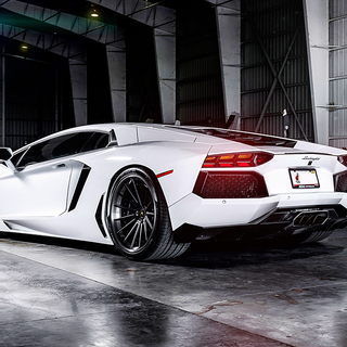 iPhone 13 car wallpaper