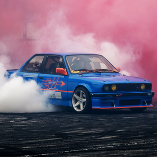 iPhone 13 car wallpaper