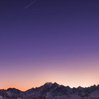 Simple winter mountains wallpaper