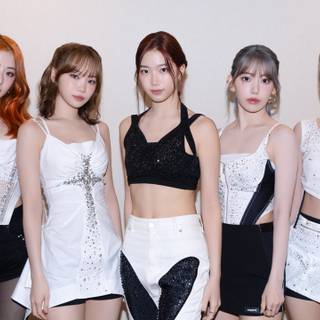 Le Sserafim 2024 wallpaper