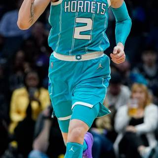 Lamelo shoes wallpaper