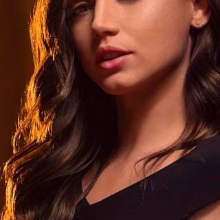 Ana De Armas iPhone 15 wallpaper