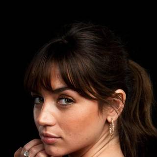 Ana De Armas iPhone 15 wallpaper