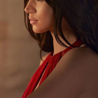 Ana De Armas iPhone 15 wallpaper