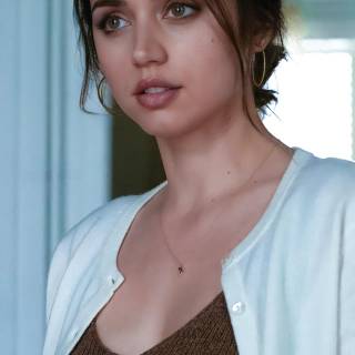 Ana De Armas iPhone 15 wallpaper