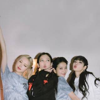 Girly Blackpink wallpaper