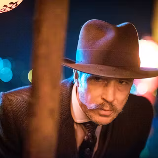 Aberama Gold wallpaper