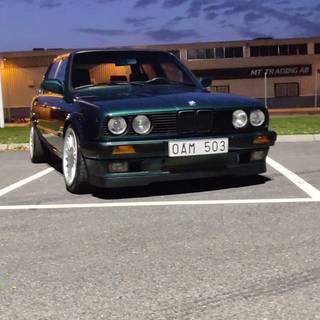 BMW E30 motor phone wallpaper