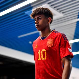 Lamine Yamal 4k wallpaper